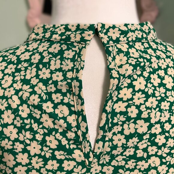 Vintage Floral Blouse, Cream and Green Size XL - Picture 3 of 5